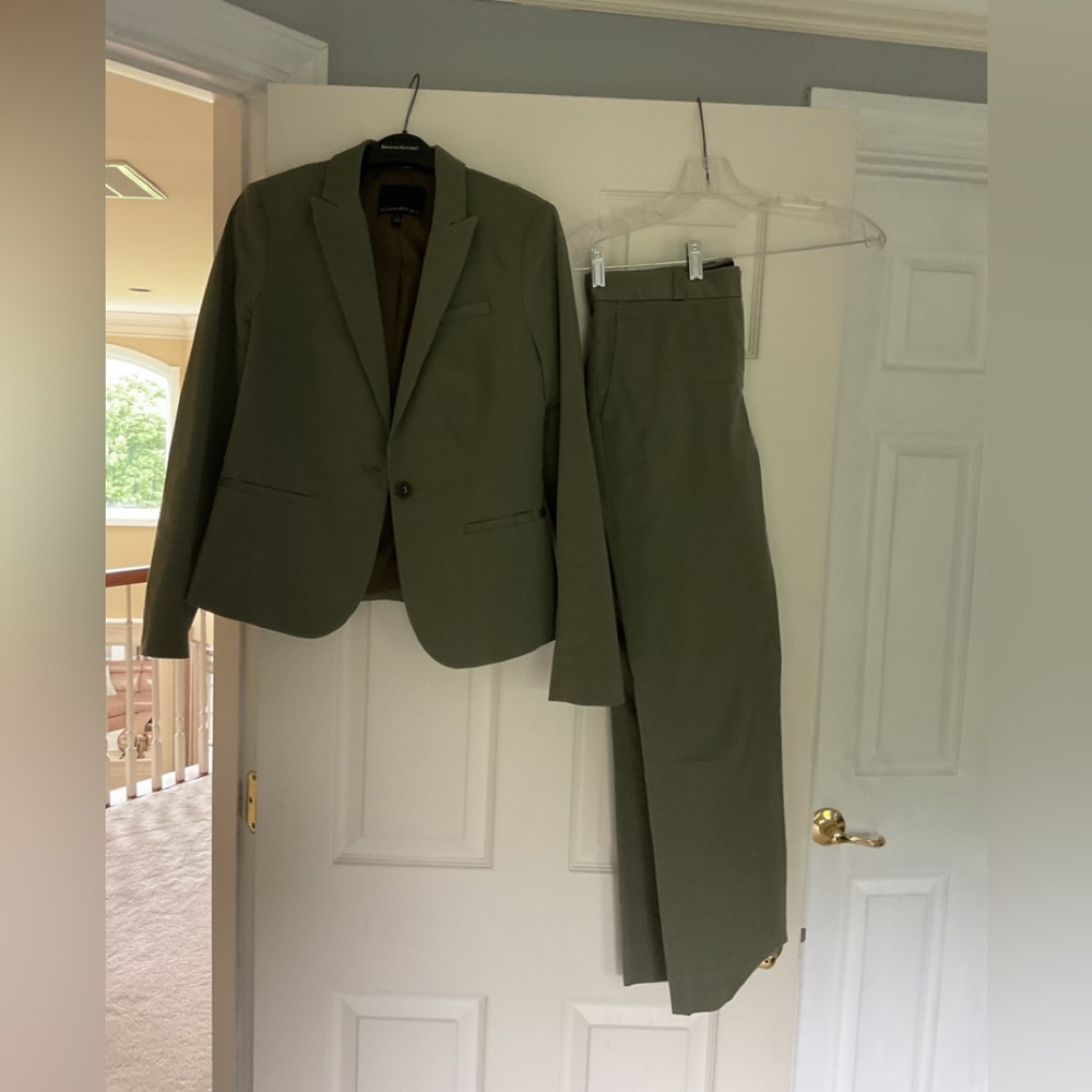 Women’s Banana Republic Olive Green Suit
